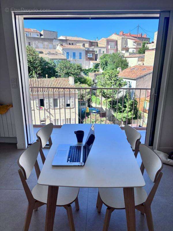 Appartement à MARSEILLE-7E