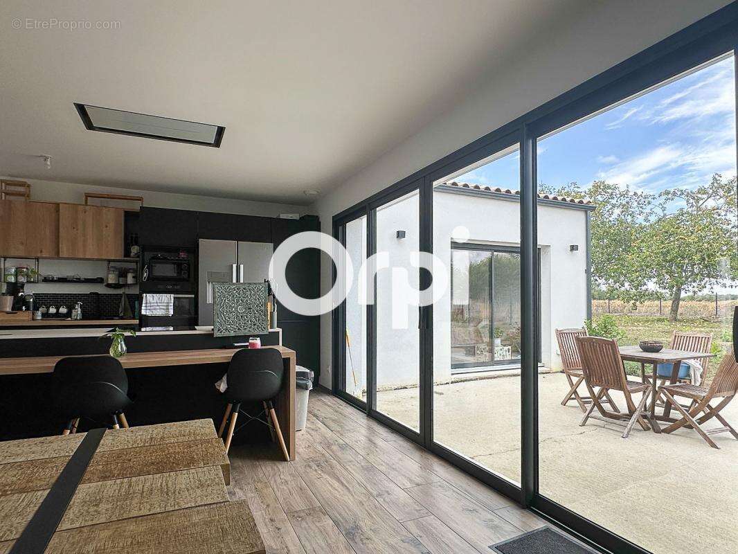 Maison à BREUIL-MAGNE