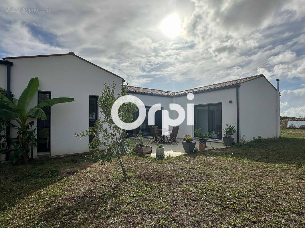 Maison à BREUIL-MAGNE