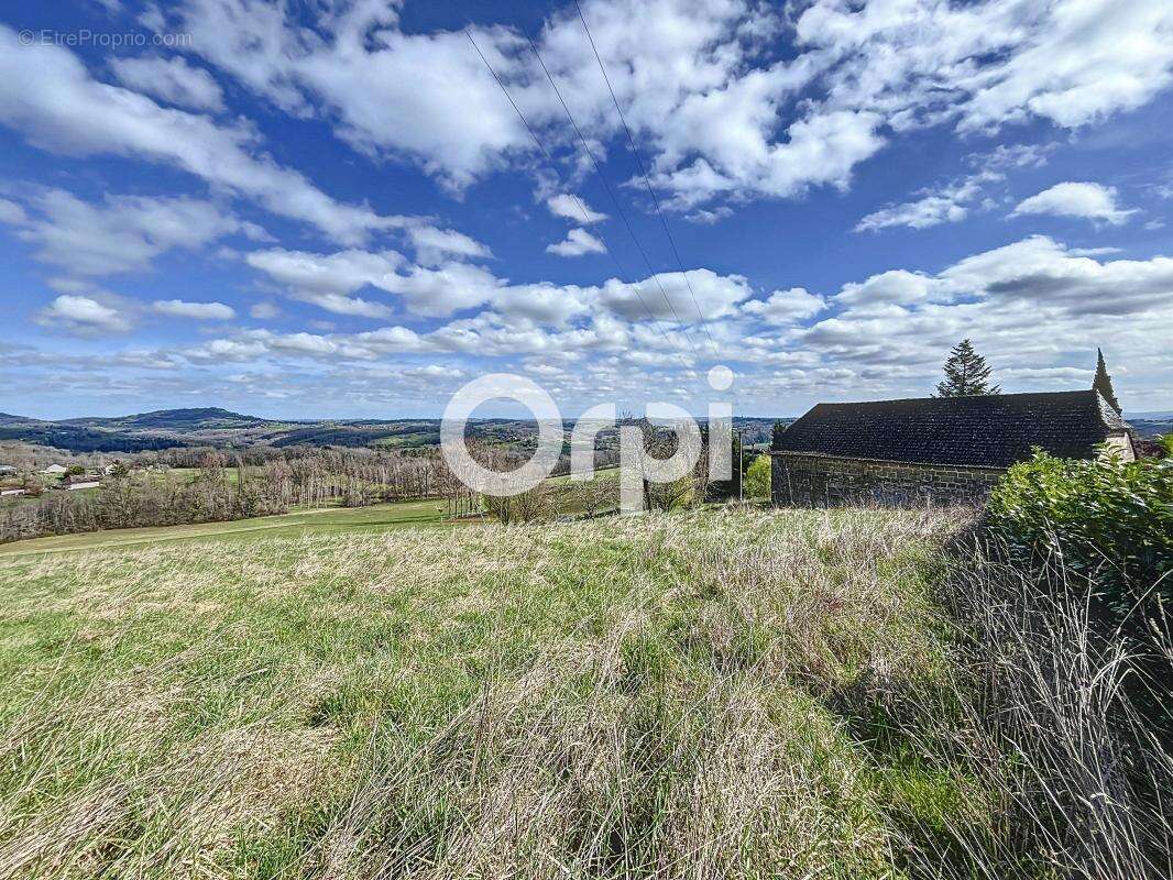 Maison à BRIGNAC-LA-PLAINE