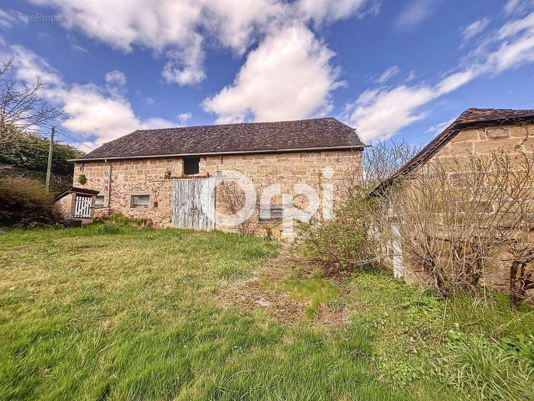 Maison à BRIGNAC-LA-PLAINE