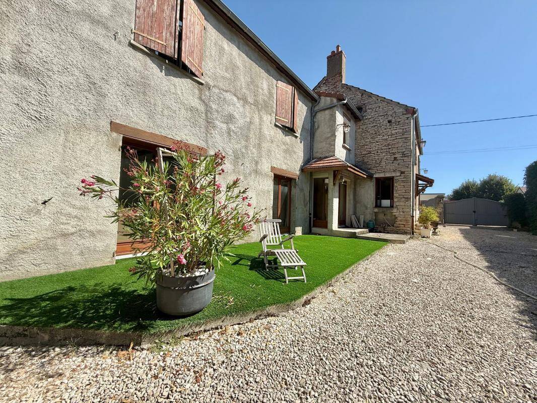 Maison à LONGECOURT-EN-PLAINE