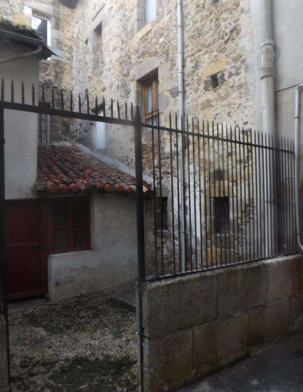 Appartement à CONFOLENS