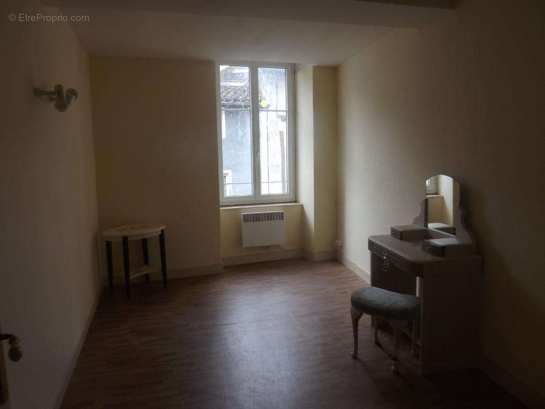 Appartement à CONFOLENS