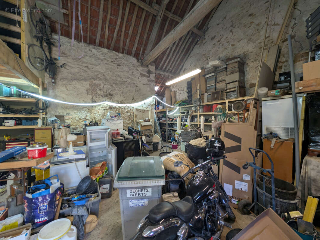 Maison à MARNAY-SUR-SEINE