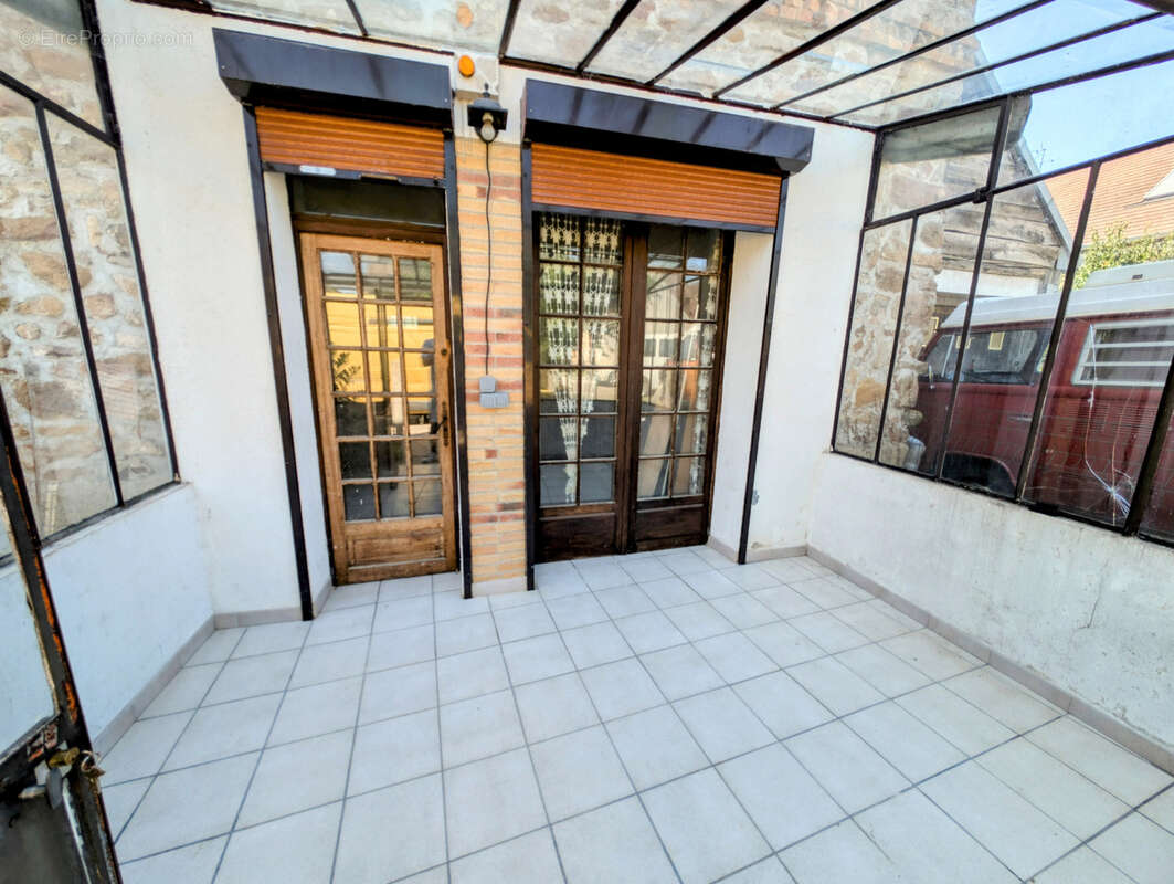 Maison à MARNAY-SUR-SEINE