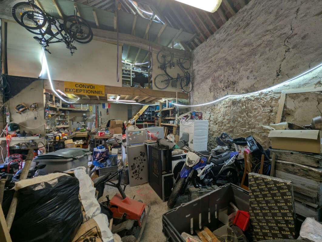 Maison à MARNAY-SUR-SEINE