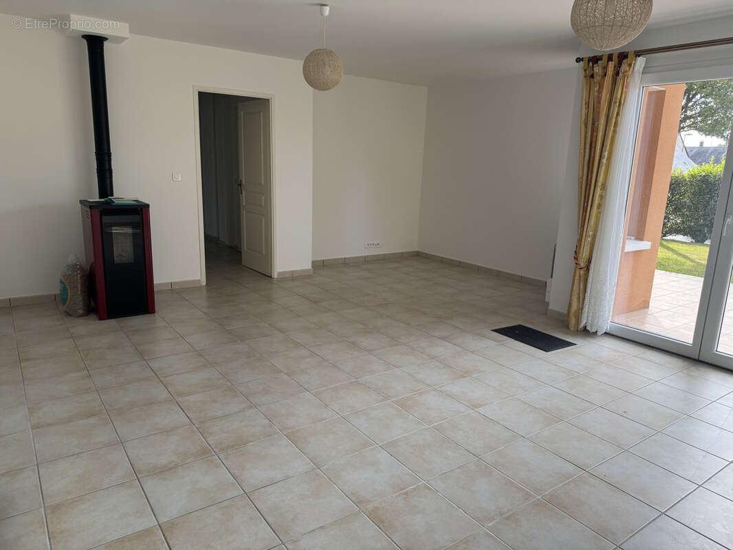 Maison à EQUEMAUVILLE