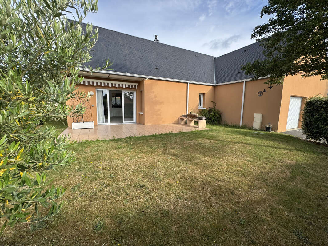 Maison à EQUEMAUVILLE