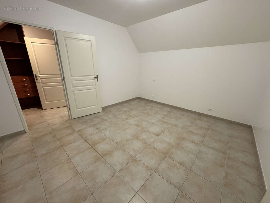 Maison à EQUEMAUVILLE