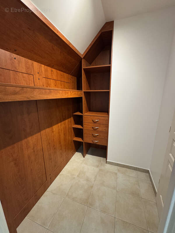 Maison à EQUEMAUVILLE