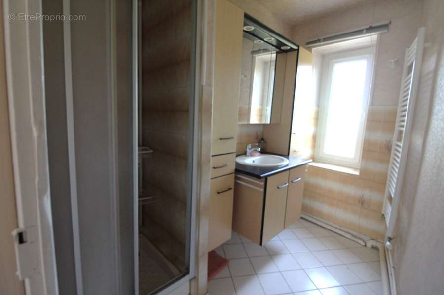 Maison à SAINT-SAULGE