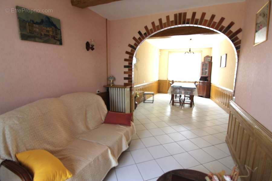 Maison à SAINT-SAULGE