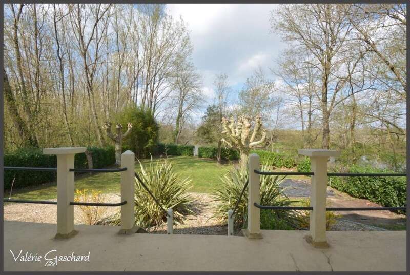 Maison à SAINT-MEDARD-DE-GUIZIERES