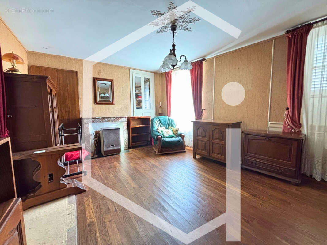 Maison à MESVES-SUR-LOIRE