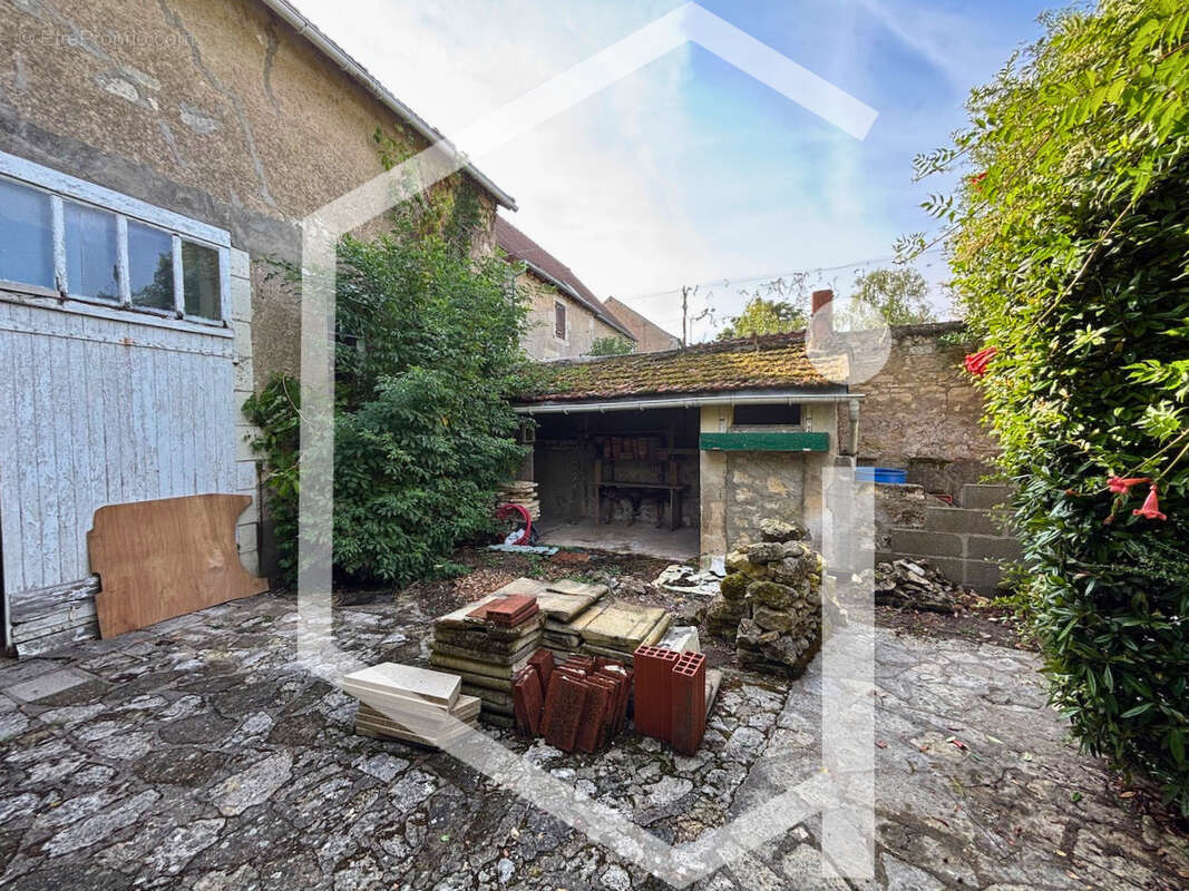 Maison à MESVES-SUR-LOIRE