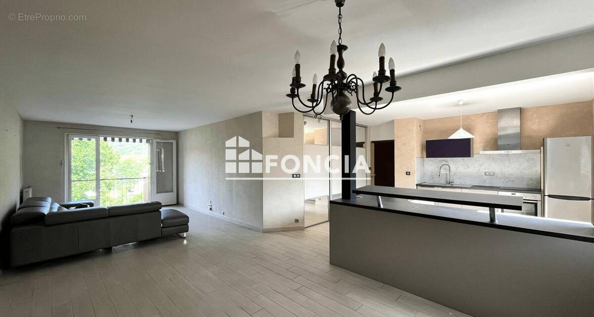 Appartement à VIZILLE