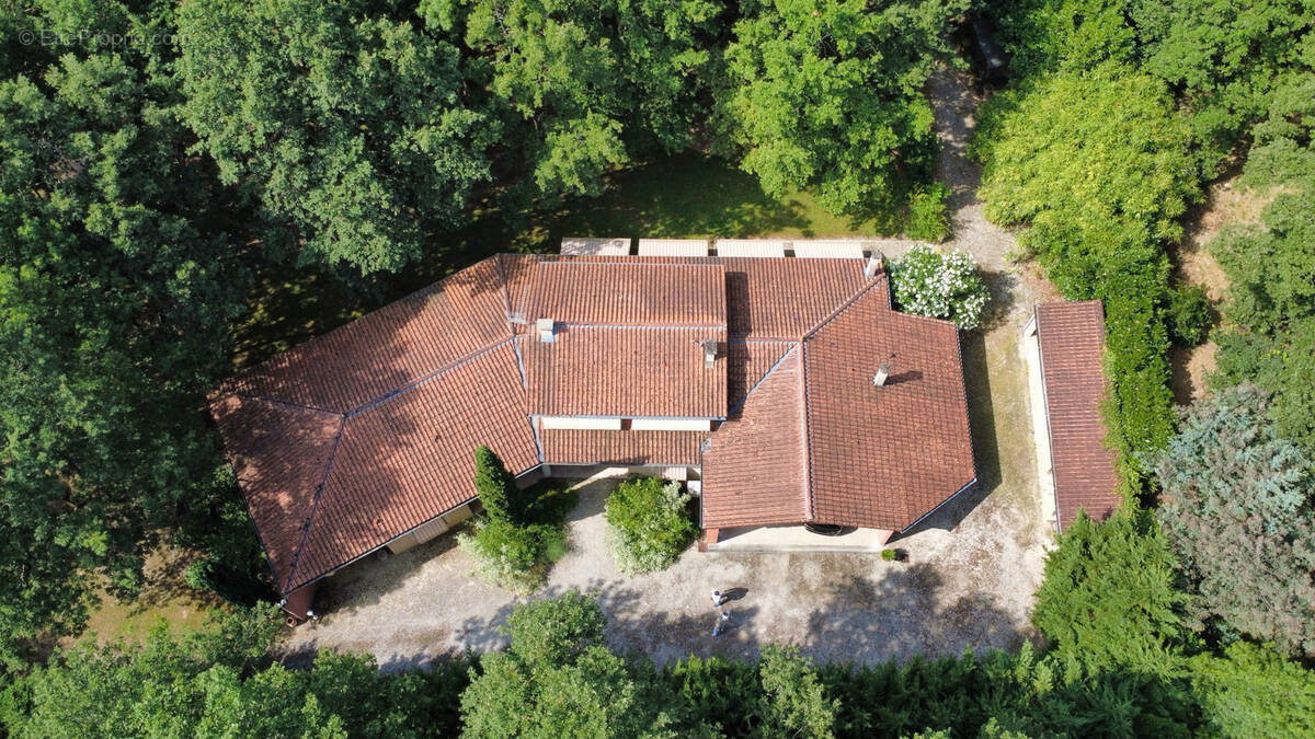 Maison à VILLENEUVE-LES-BOULOC