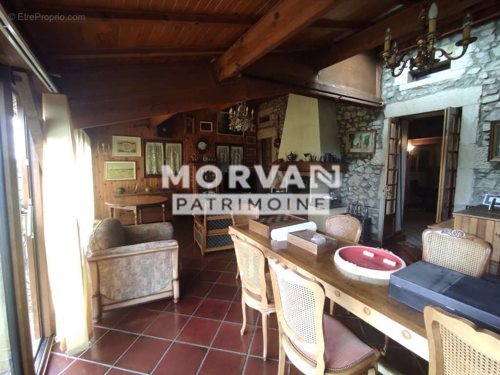 Maison à SAINT-LEGER-DE-FOUGERET