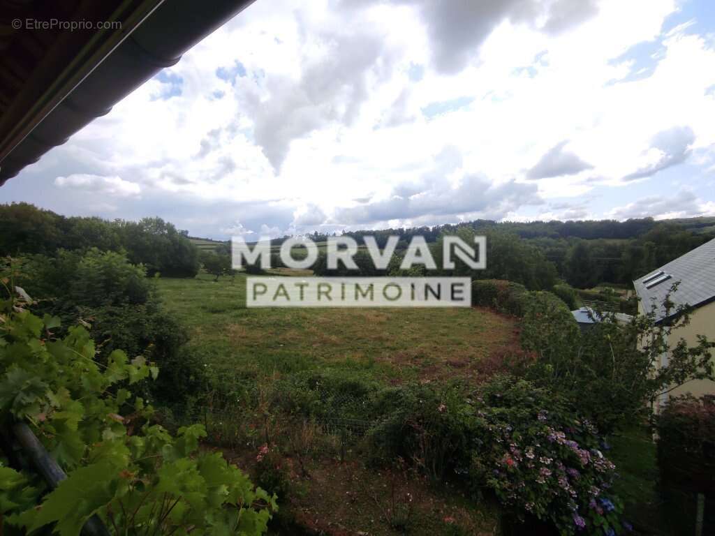 Maison à SAINT-LEGER-DE-FOUGERET