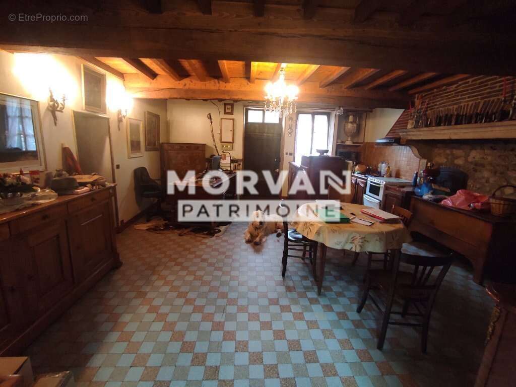 Maison à SAINT-LEGER-DE-FOUGERET