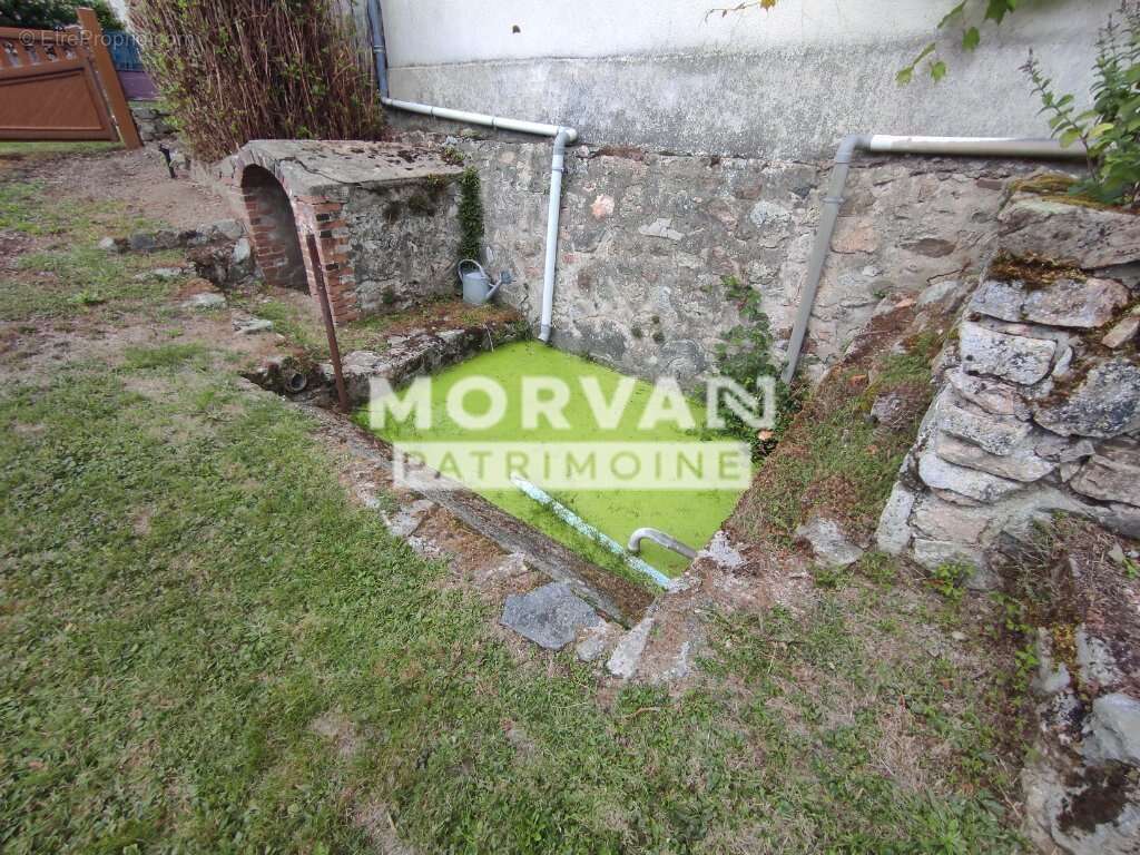 Maison à SAINT-LEGER-DE-FOUGERET