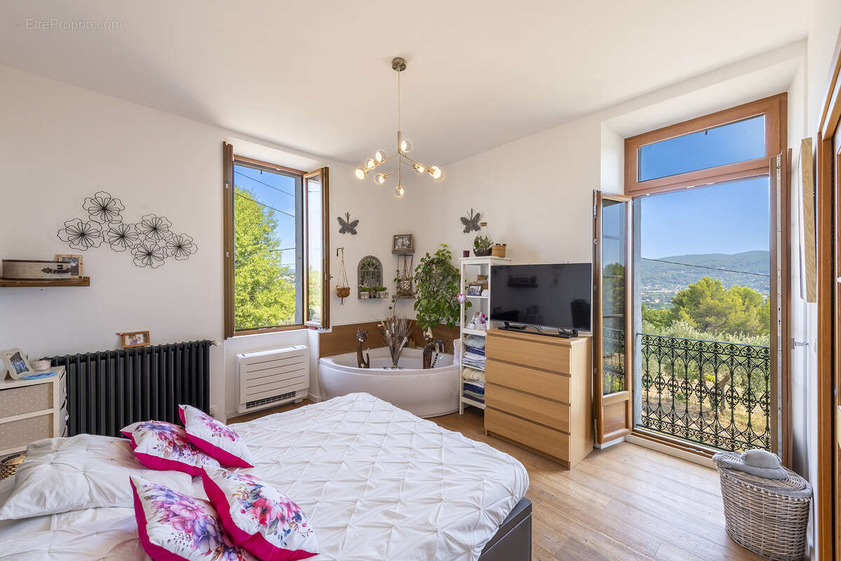 Maison à DRAGUIGNAN