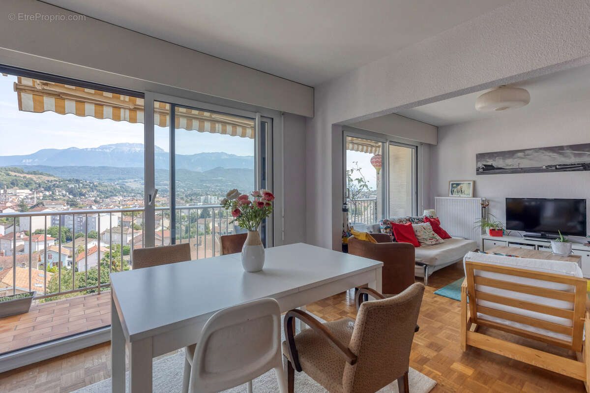 Appartement à VOIRON