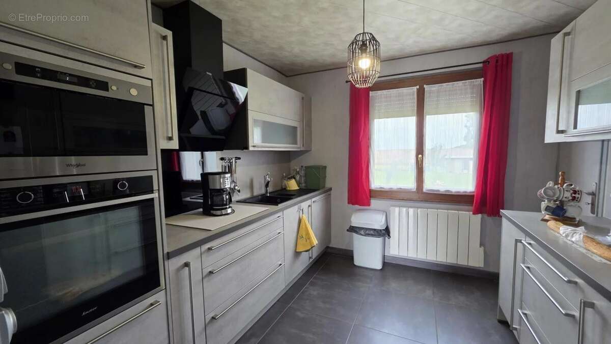 Maison à ROMESCAMPS