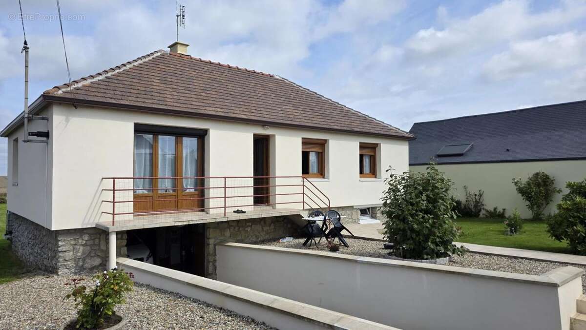 Maison à ROMESCAMPS