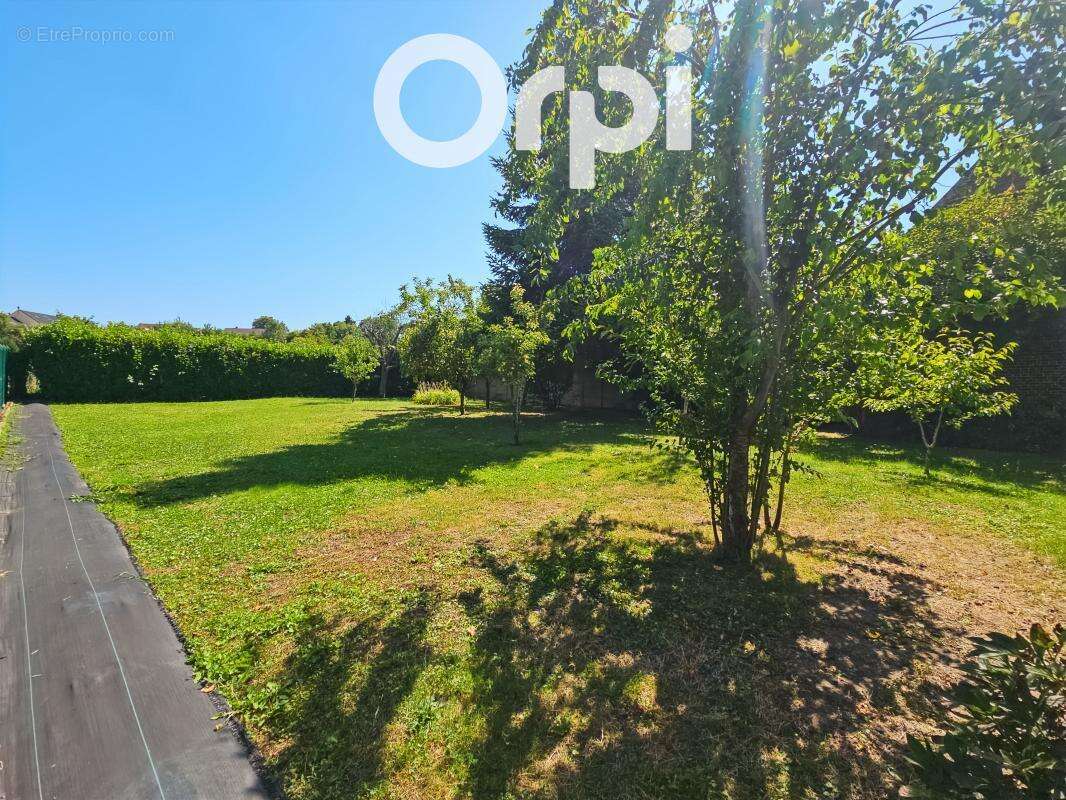 Maison à GRANDFRESNOY