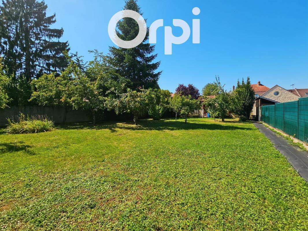 Maison à GRANDFRESNOY