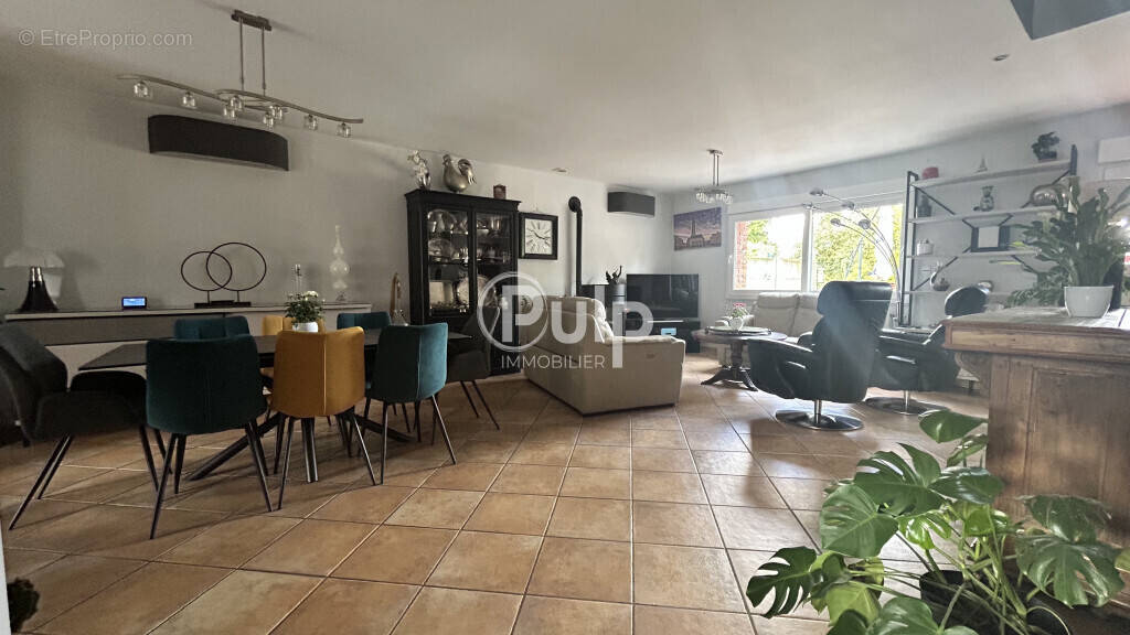 Maison à NEUVILLE-SAINT-VAAST