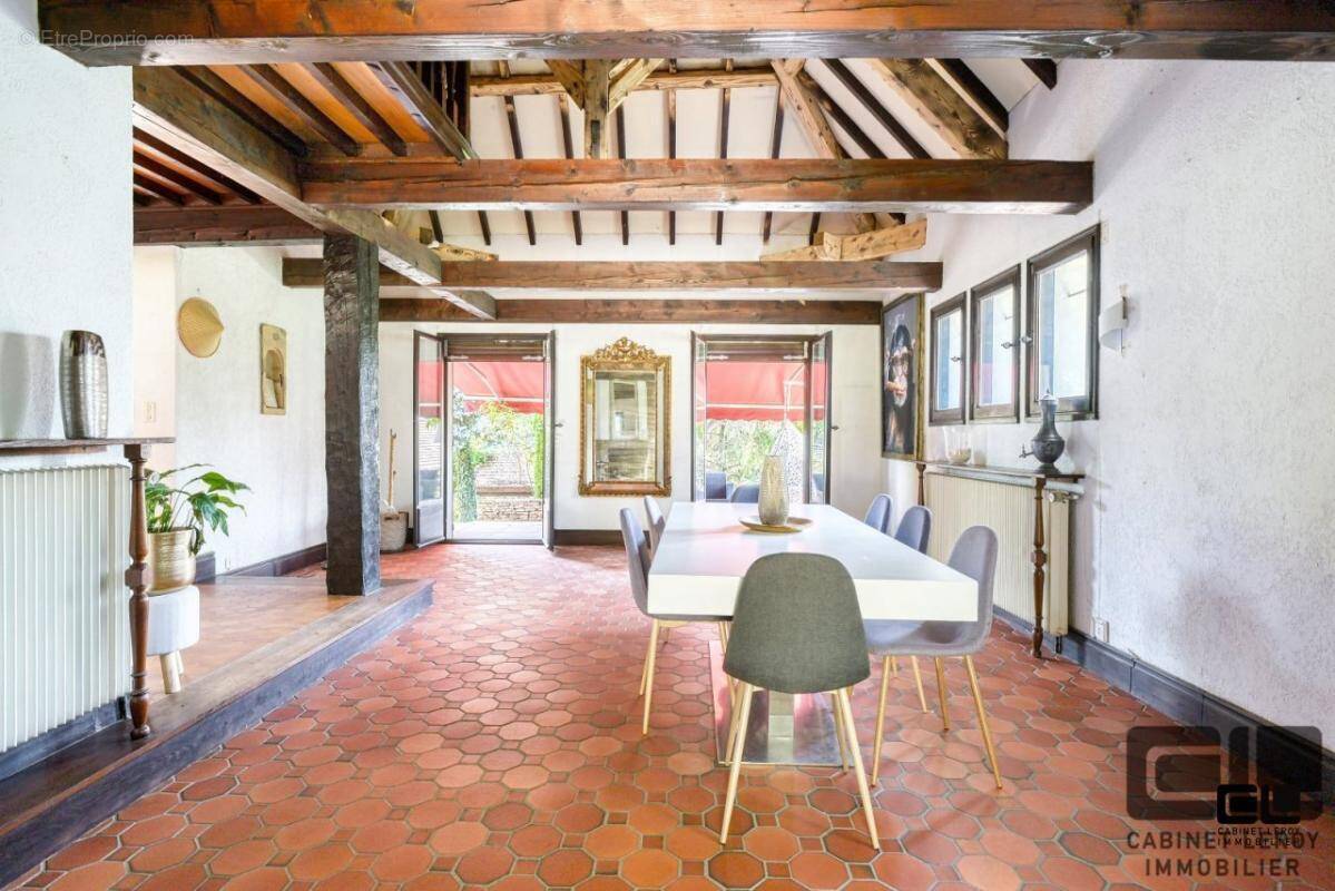 Maison à SAINT-CYR-AU-MONT-D&#039;OR