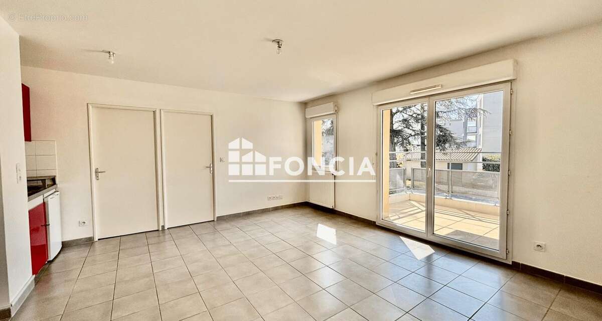 Appartement à CRAPONNE