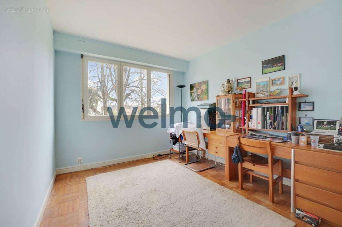 Appartement à BURES-SUR-YVETTE