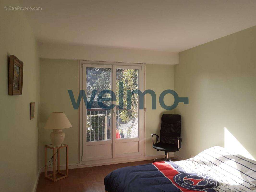 Appartement à BURES-SUR-YVETTE