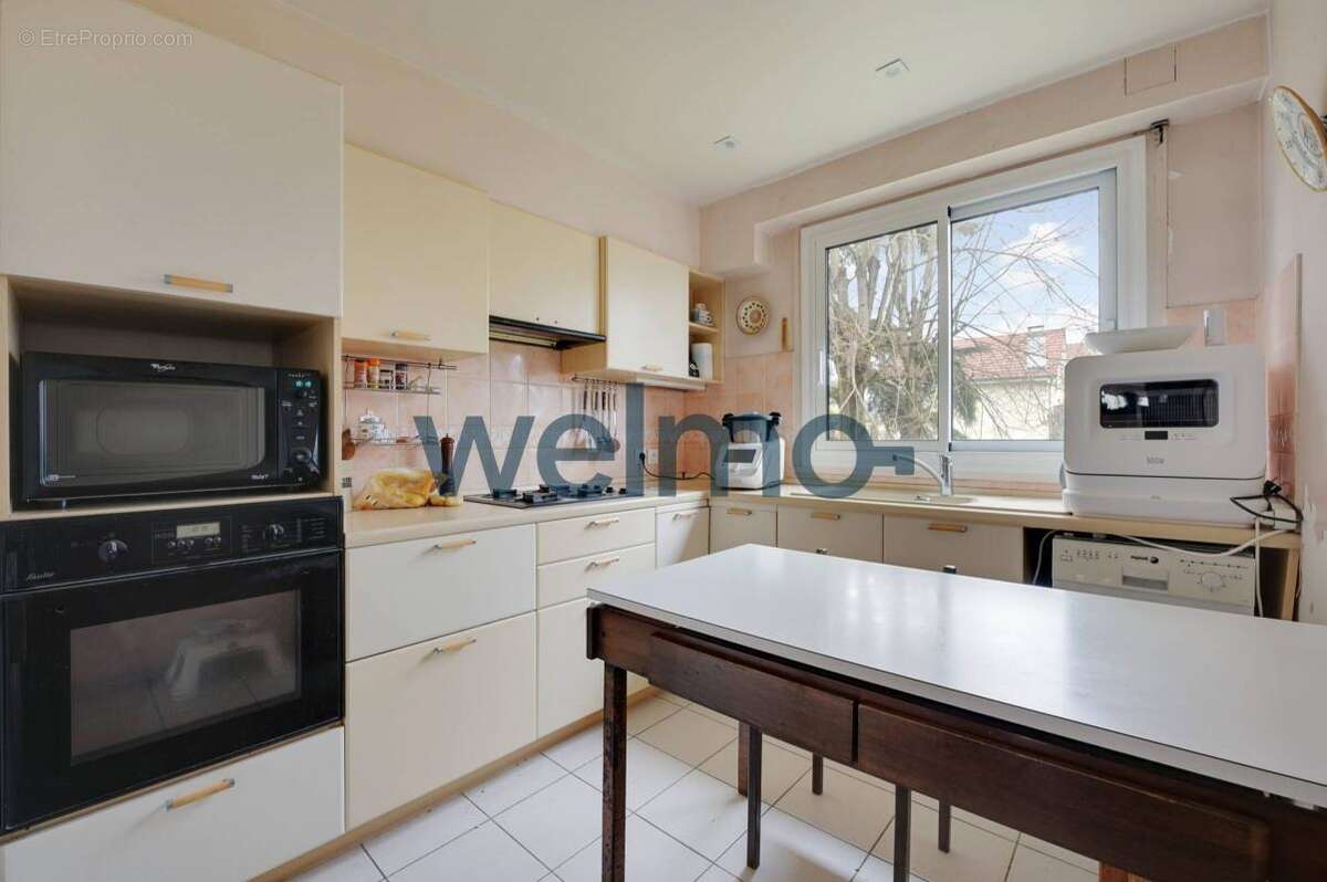 Appartement à BURES-SUR-YVETTE