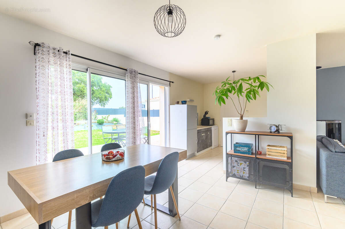 Maison à LES CLOUZEAUX