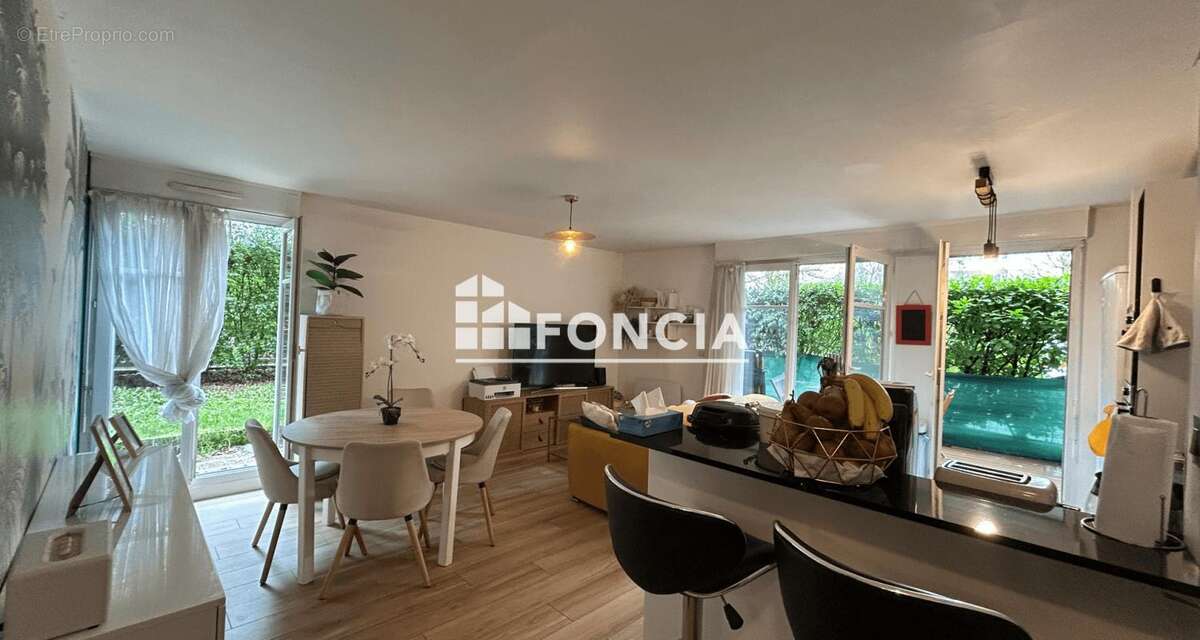 Appartement à LE PLESSIS-TREVISE