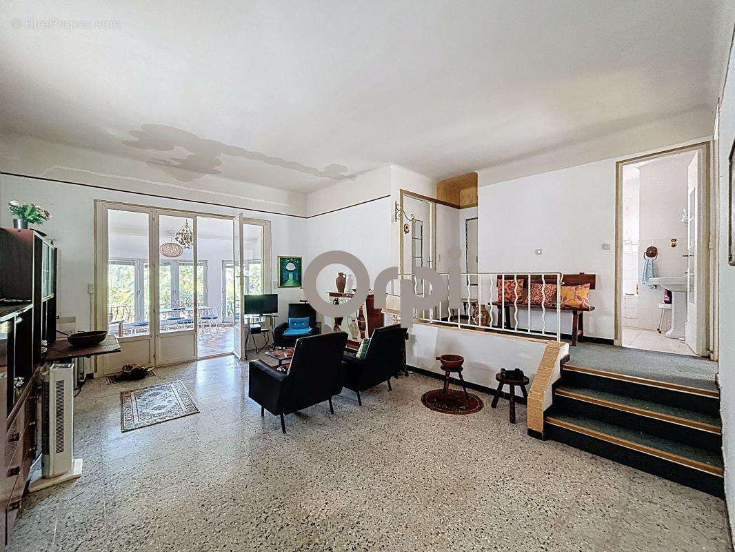 Maison à ROQUEBRUNE-SUR-ARGENS