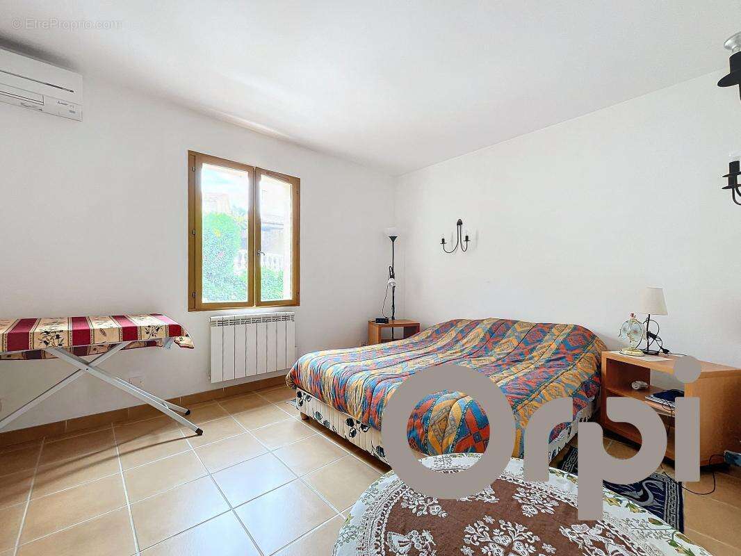 Maison à LES ISSAMBRES