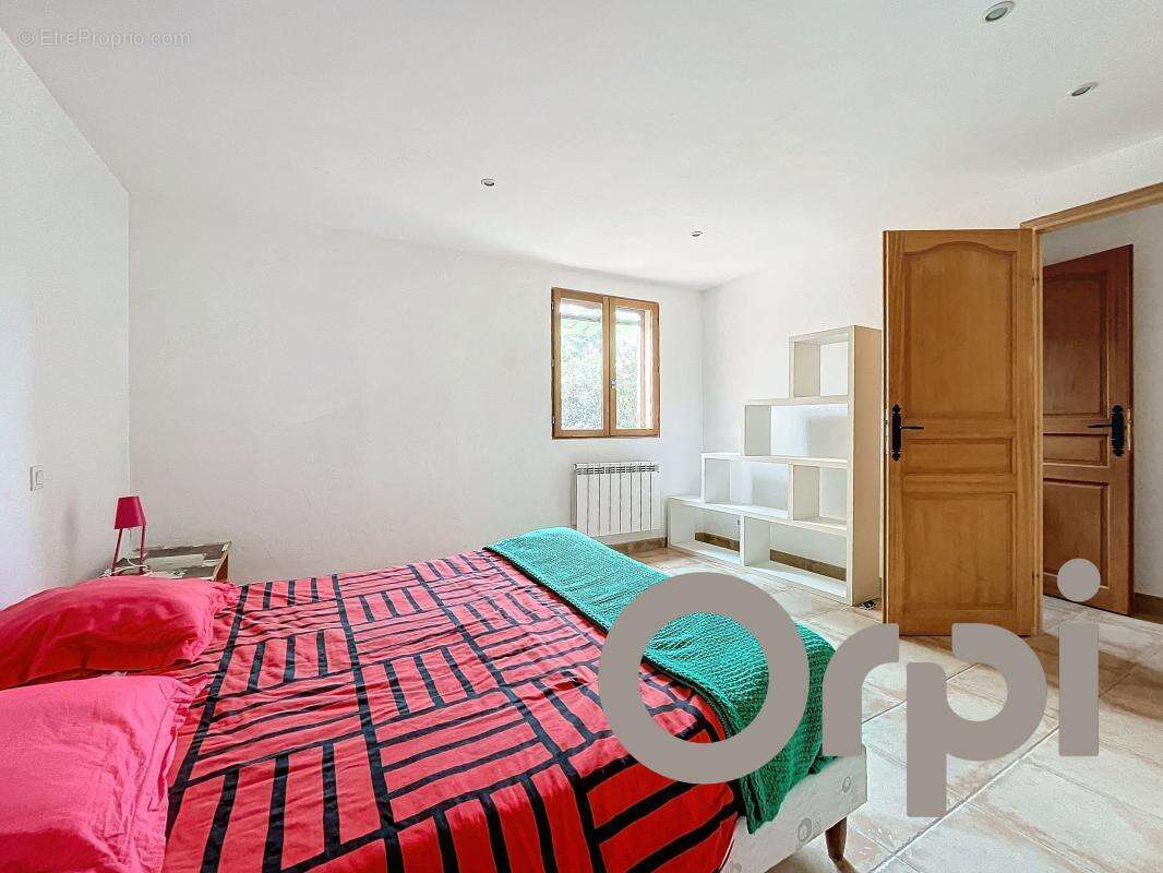 Maison à LES ISSAMBRES