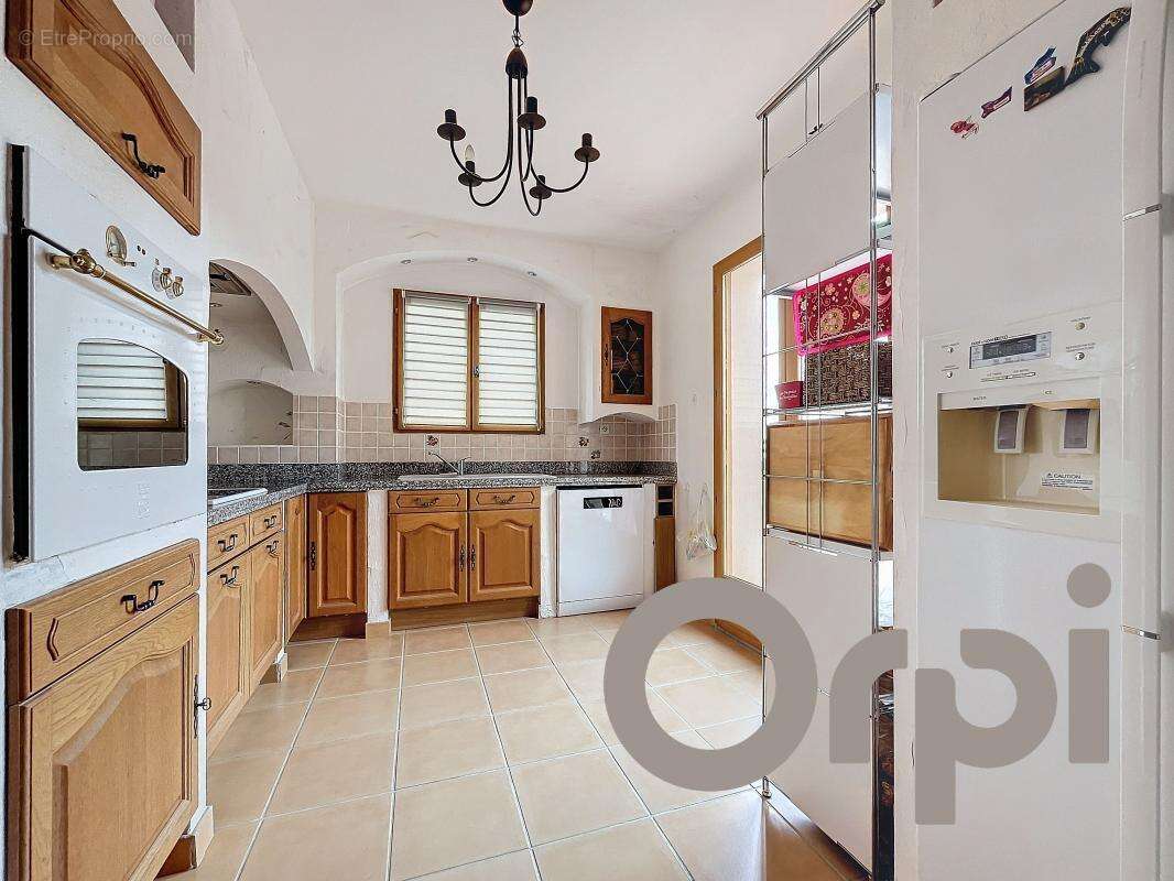 Maison à LES ISSAMBRES