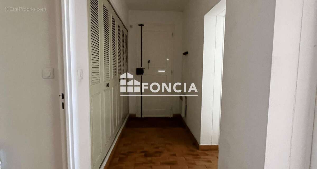 Appartement à SAINT-CYR-SUR-MER