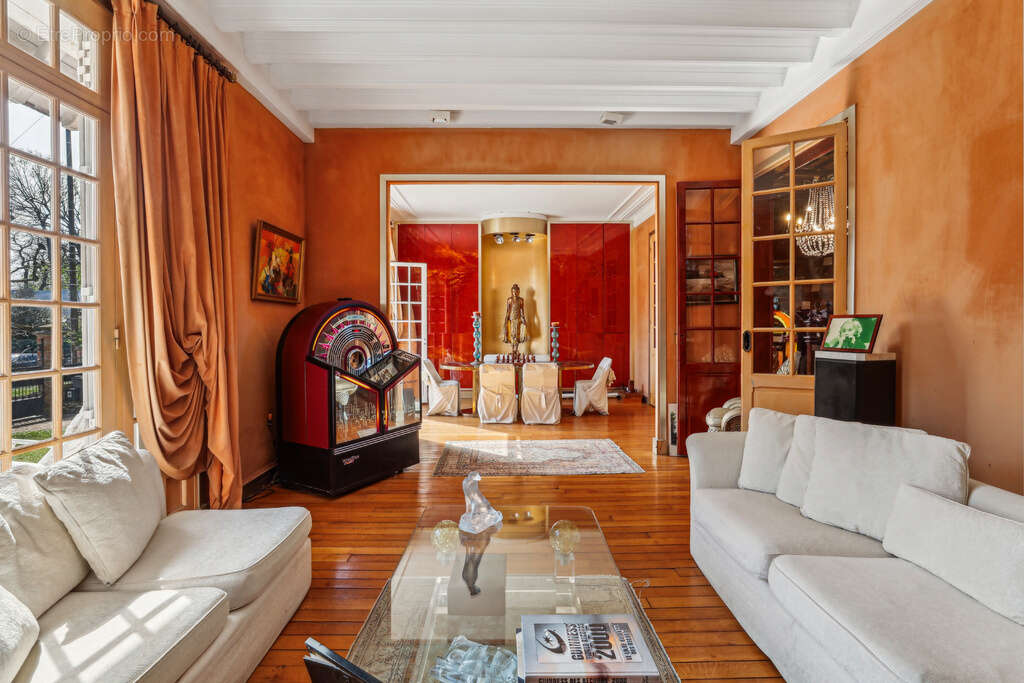 Maison à LE VESINET