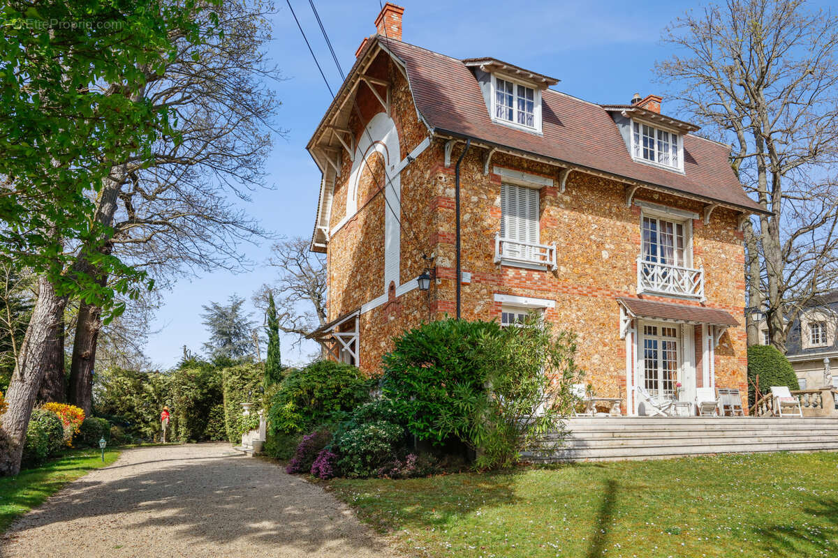 Maison à LE VESINET