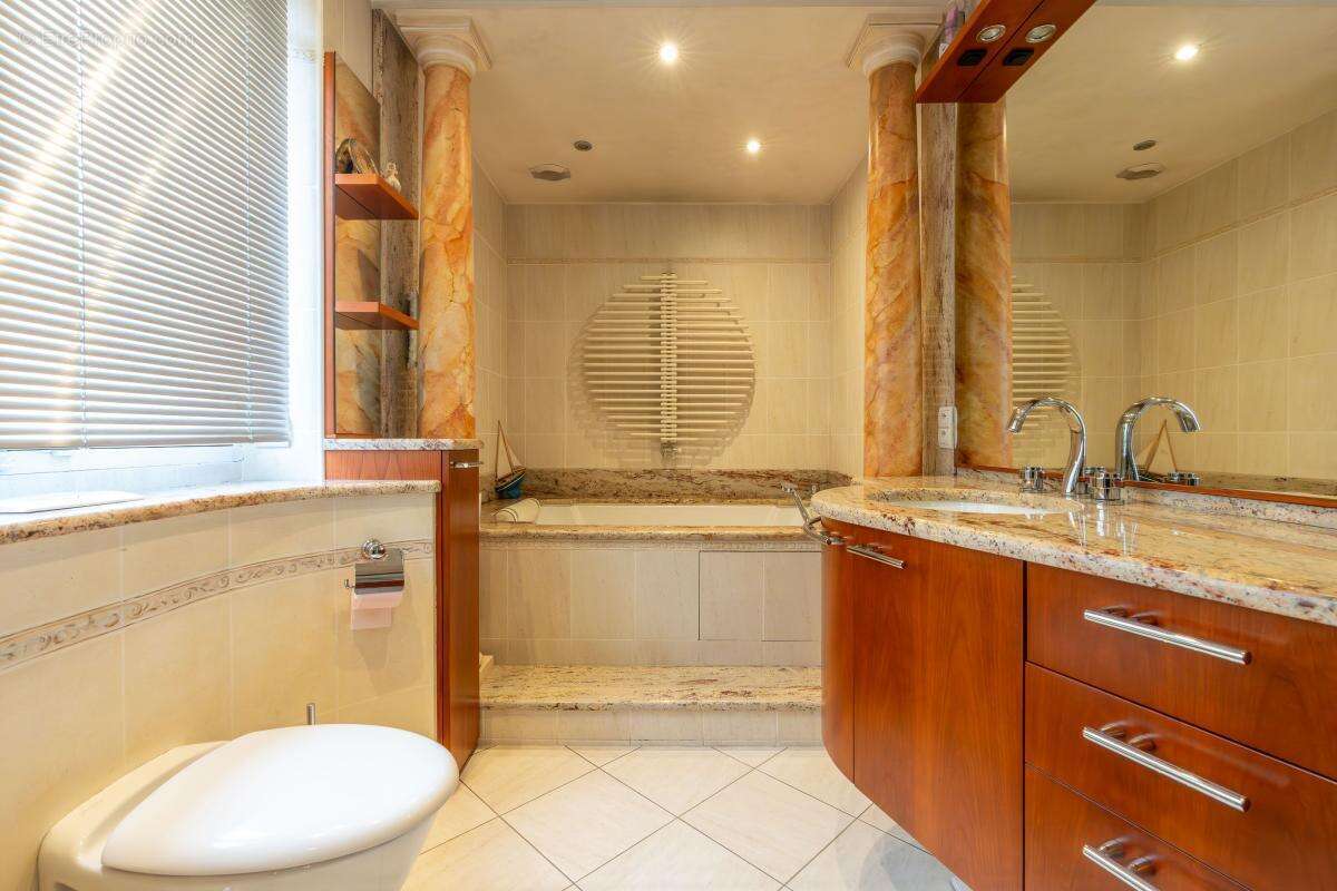 Maison à SAINT-MAUR-DES-FOSSES