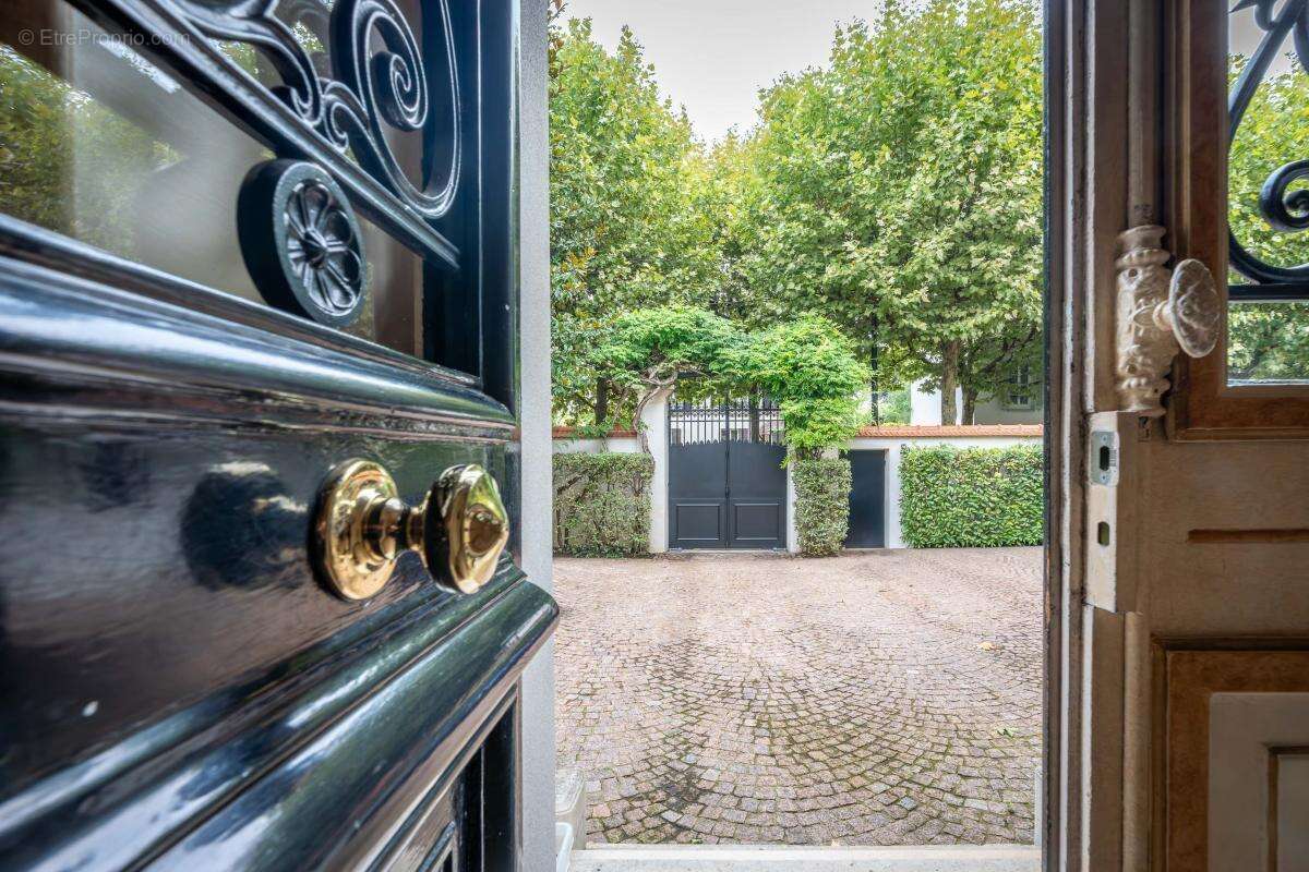 Maison à SAINT-MAUR-DES-FOSSES