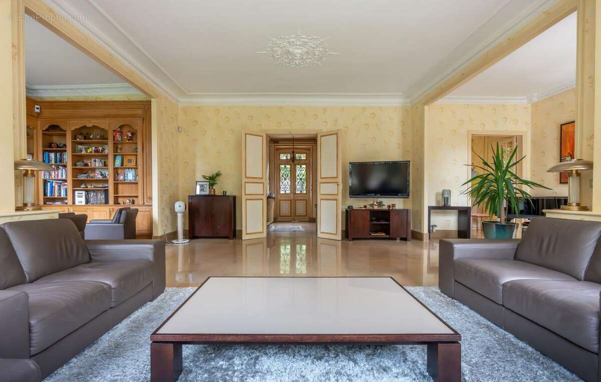 Maison à SAINT-MAUR-DES-FOSSES